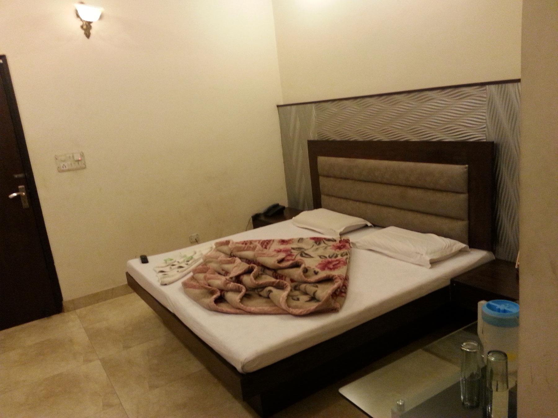 Centra Inn Нью-Дели Экстерьер фото
